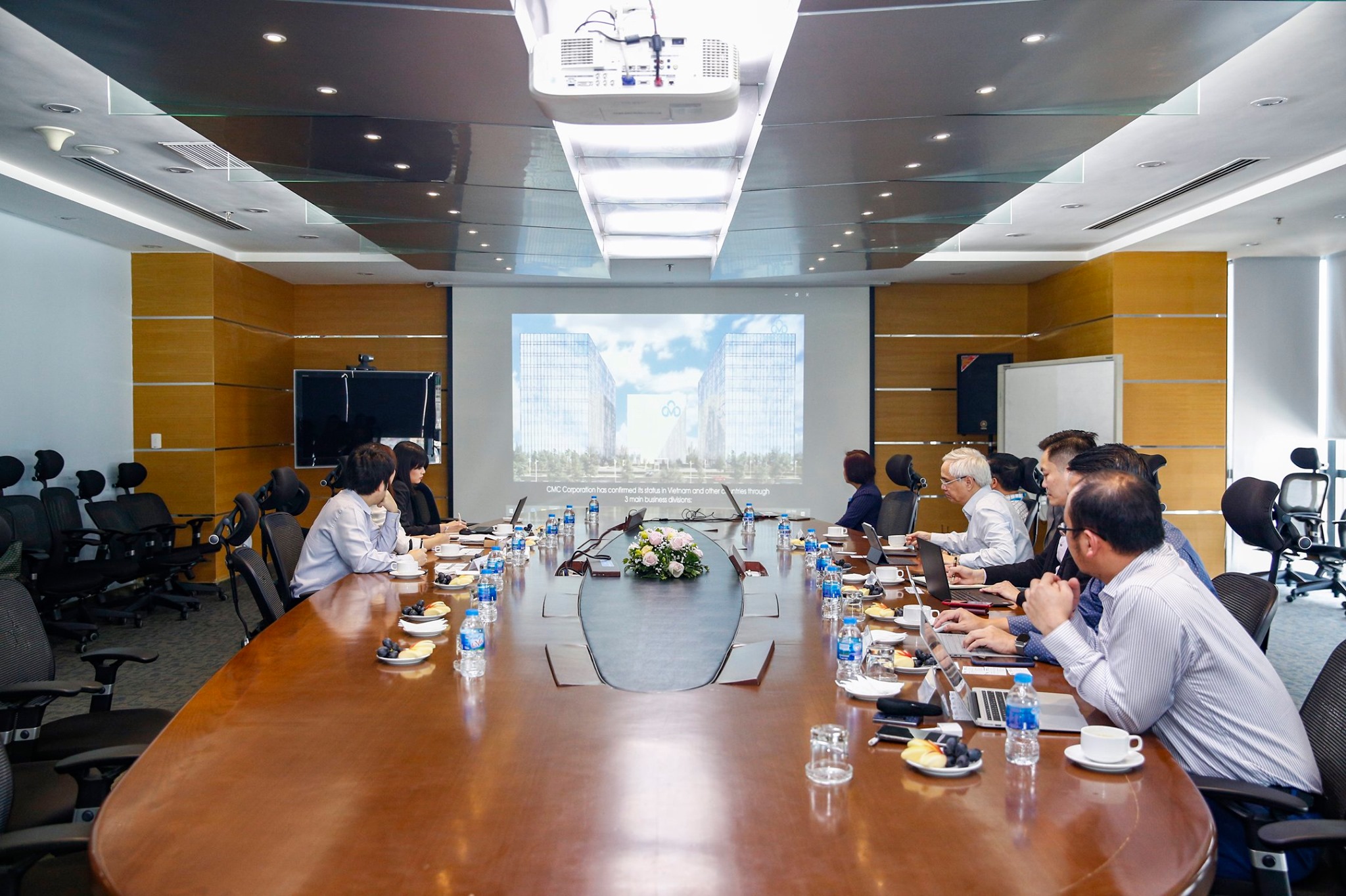 CMC explores opportunities for cooperation with NRI and NTT